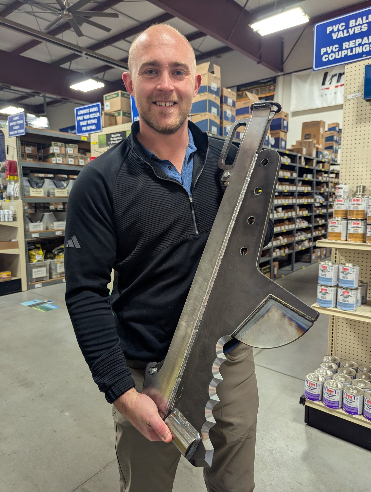 Dealer holding Vermeer SPX25 RootRipper VPB w/ Feeder Dealer holding Vermeer SPX25 RootRipper VPB w/ Feeder